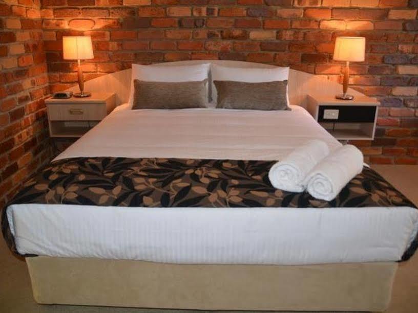 Montville Mountain Inn Ngoại thất bức ảnh